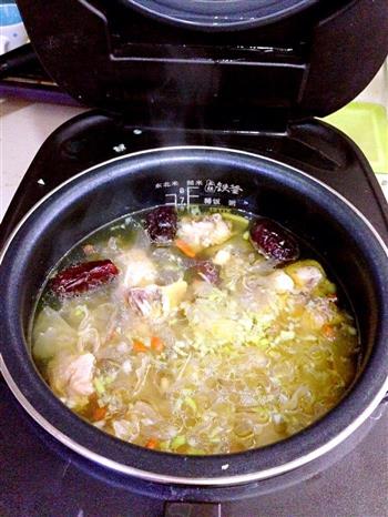 银耳莲子煲鸡汤—春季养生，预防流感，润肺止咳的做法图解10
