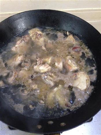 银耳莲子煲鸡汤—春季养生，预防流感，润肺止咳的做法步骤4