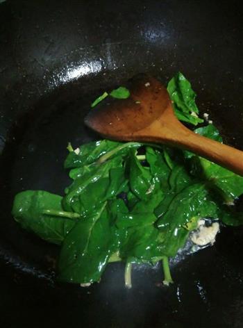菠菜面疙瘩汤的做法步骤3
