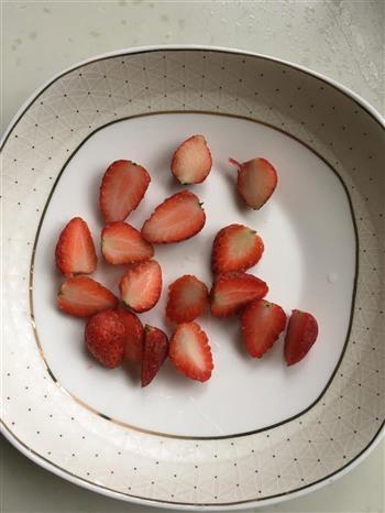 草莓奶油蛋糕卷的做法步骤14