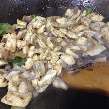 泰式绿咖喱鸡的做法步骤4