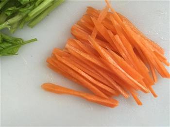 菠菜红萝卜拌粉皮的做法图解3