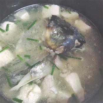 电饭锅煲鱼头豆腐汤的做法步骤5