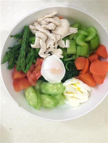 健康瘦身蔬菜色拉的做法步骤2