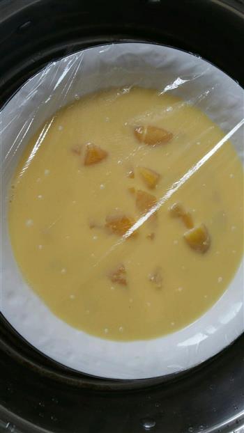 黄桃牛奶蒸蛋的做法步骤4