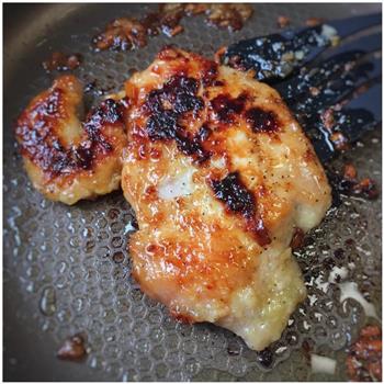 超简单超好吃的香煎鸡胸肉的做法步骤4