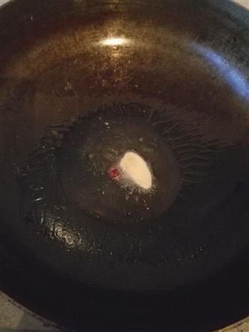 香浓砂锅鲫鱼豆腐汤的做法步骤2
