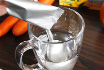 胡萝卜香橙汁鲜榨版的做法步骤5