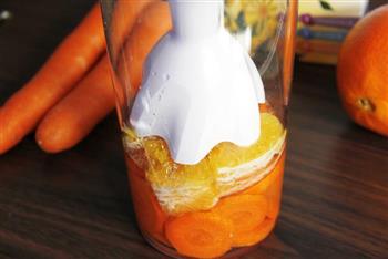 胡萝卜香橙汁鲜榨版的做法步骤7