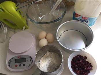 无油酸奶蔓越莓蛋糕的做法步骤1