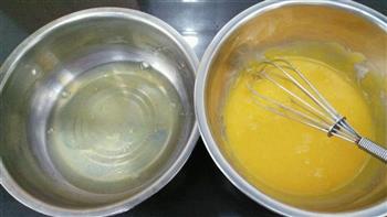 长颈鹿花纹奶油蛋糕卷的做法步骤1
