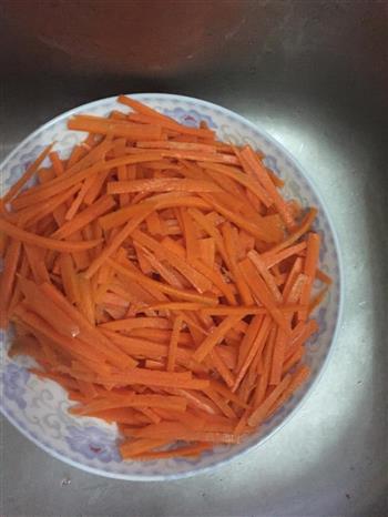 胡萝卜炒肉丝的做法步骤2
