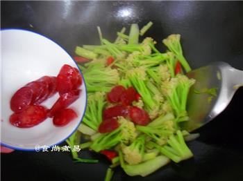 广式腊肠炒花菜的做法图解10
