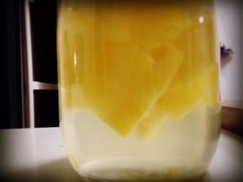 菠萝罐头的做法图解1