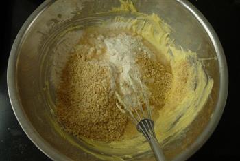 胚芽牛油曲奇饼的做法步骤3