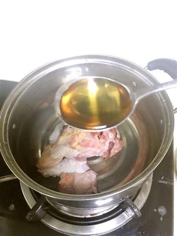 新手易学的香菇鸡汤的做法步骤2