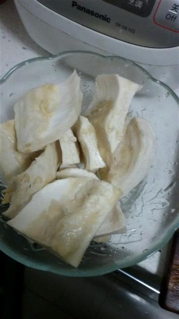 榴莲瓤煲老母鸡的做法步骤2