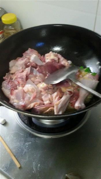榴莲瓤煲老母鸡的做法步骤4