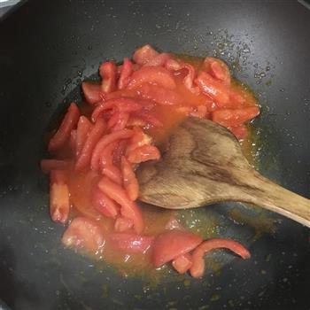 茄汁面的做法步骤2
