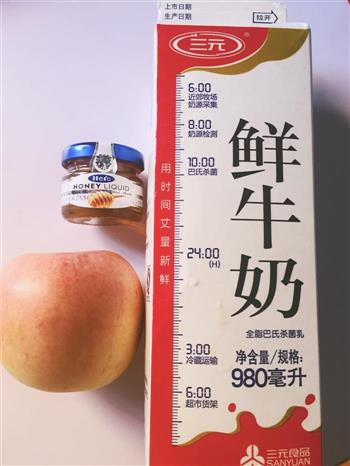 蜂蜜苹果牛奶汁的做法步骤1