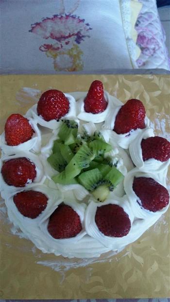 DIY奶油草莓生日蛋糕的做法步骤6