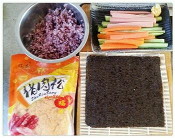 紫米寿司的做法图解2