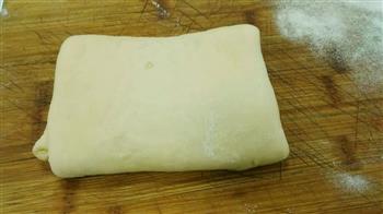 牛角小面包的做法图解3
