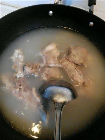 小白菜排骨汤的做法图解3