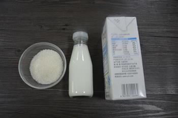 自制酸奶（老酸奶版）的做法步骤1