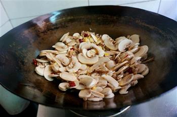 白蘑咸菜炒肉丝儿-下饭绝配的做法步骤10
