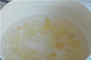 桃胶皂角米糖水的做法图解3