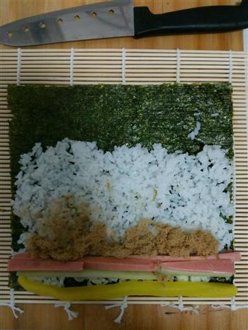 火腿肉松寿司的做法步骤3