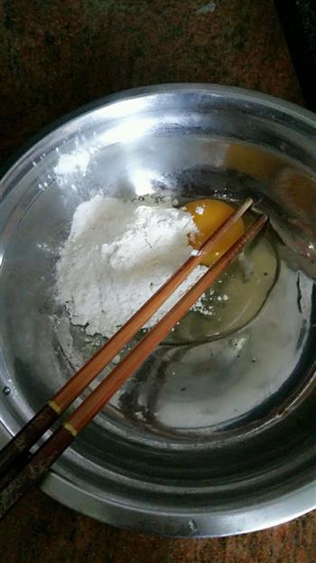 谷物牛奶鸡蛋煎饼的做法图解2