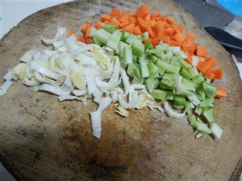 蔬菜炒饭的做法图解2