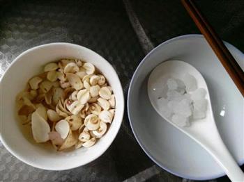 糯米糖藕+银耳莲子百合红枣花瓶糖的做法步骤1
