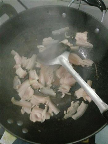 小米辣蒜苗回锅肉的做法步骤3