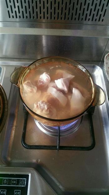 黄豆猪蹄汤的做法图解1