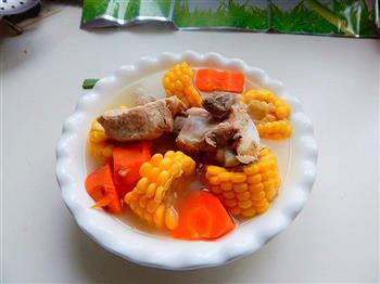胡萝卜玉米排骨汤的做法步骤11