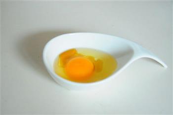 豆苗鸡蛋汤的做法步骤2