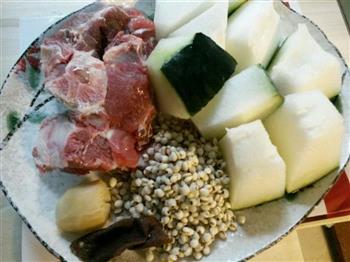 猪骨陈皮薏米冬瓜汤的做法图解2