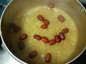 滋补养颜的银耳红枣汤的做法图解4