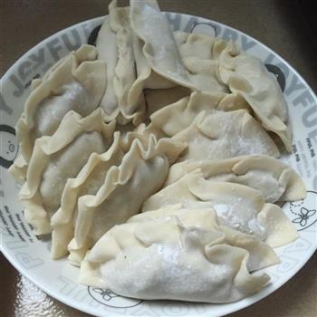 香菇芹菜饺子的做法步骤5