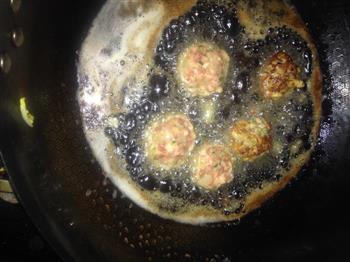 炸肉丸滷白菜的做法步骤9