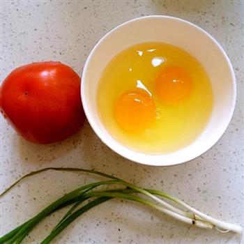 宝宝食谱  西红柿蛋汤的做法图解1