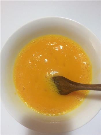 黄瓜炒蛋-简单美味的快手菜的做法步骤2