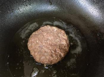 芝士牛肉汉堡的做法步骤3