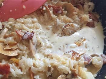 奶油蘑菇烩饭的做法步骤9