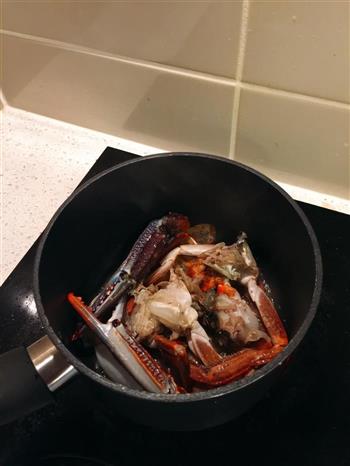 螃蟹豆腐汤的做法图解2