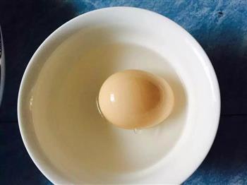 咸鸡蛋的腌制方法的做法步骤4