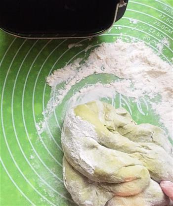 抹茶红豆沙面包的做法图解1